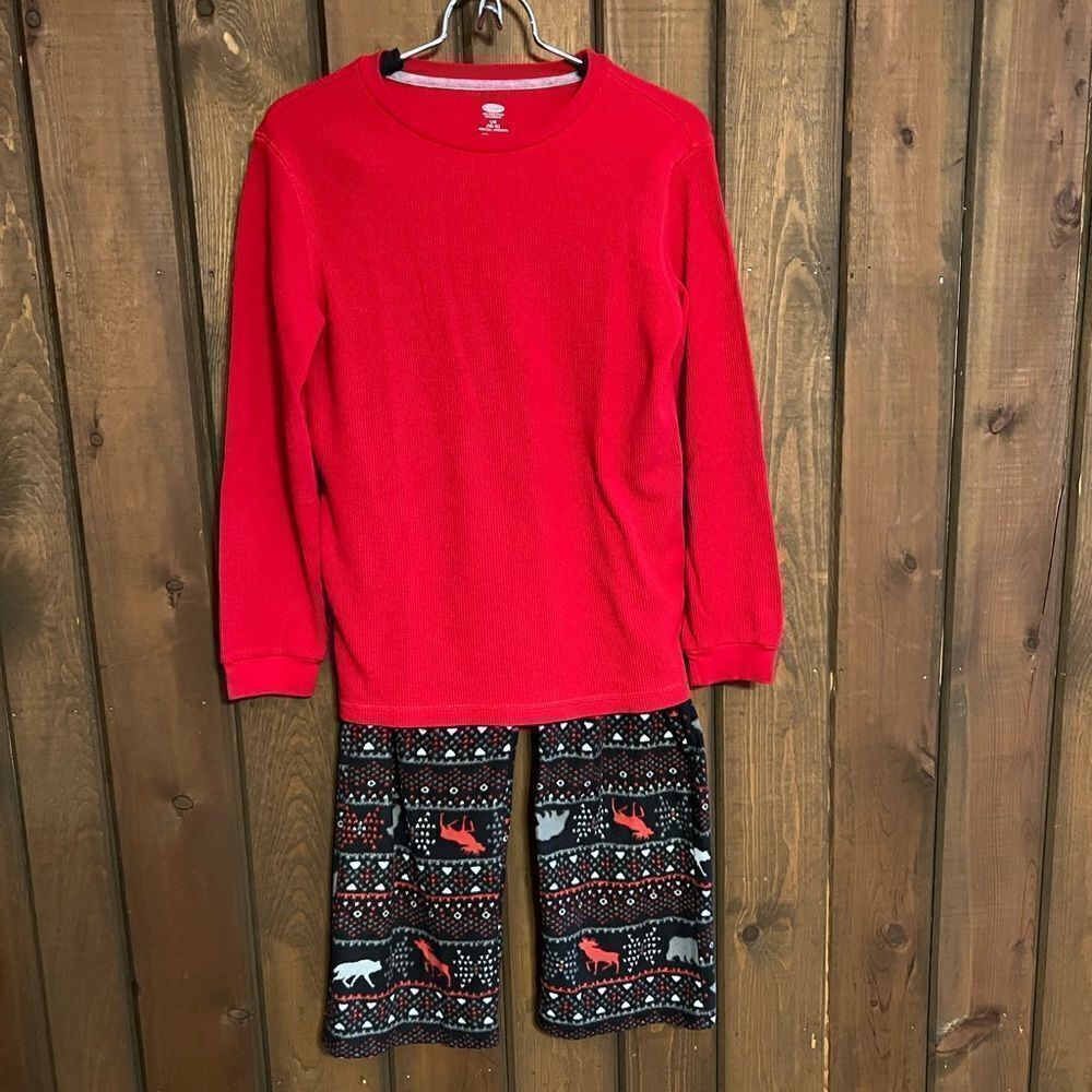 Youth boys size 10/12 winter pajama set.